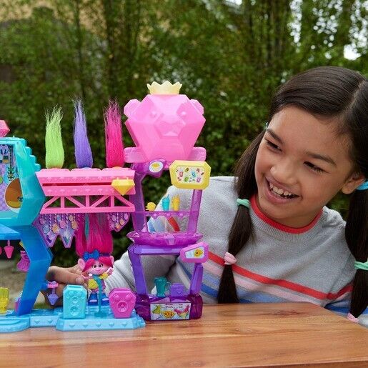 DreamWorks Trolls Band Together - Mount Rageous Doll Playset