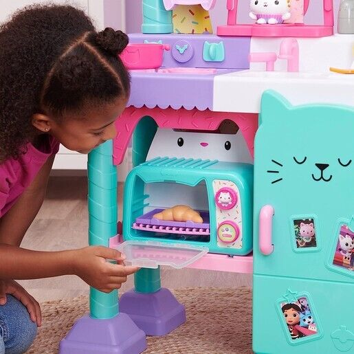 Gabby's Dollhouse Bakey with Cakey Oven Playset